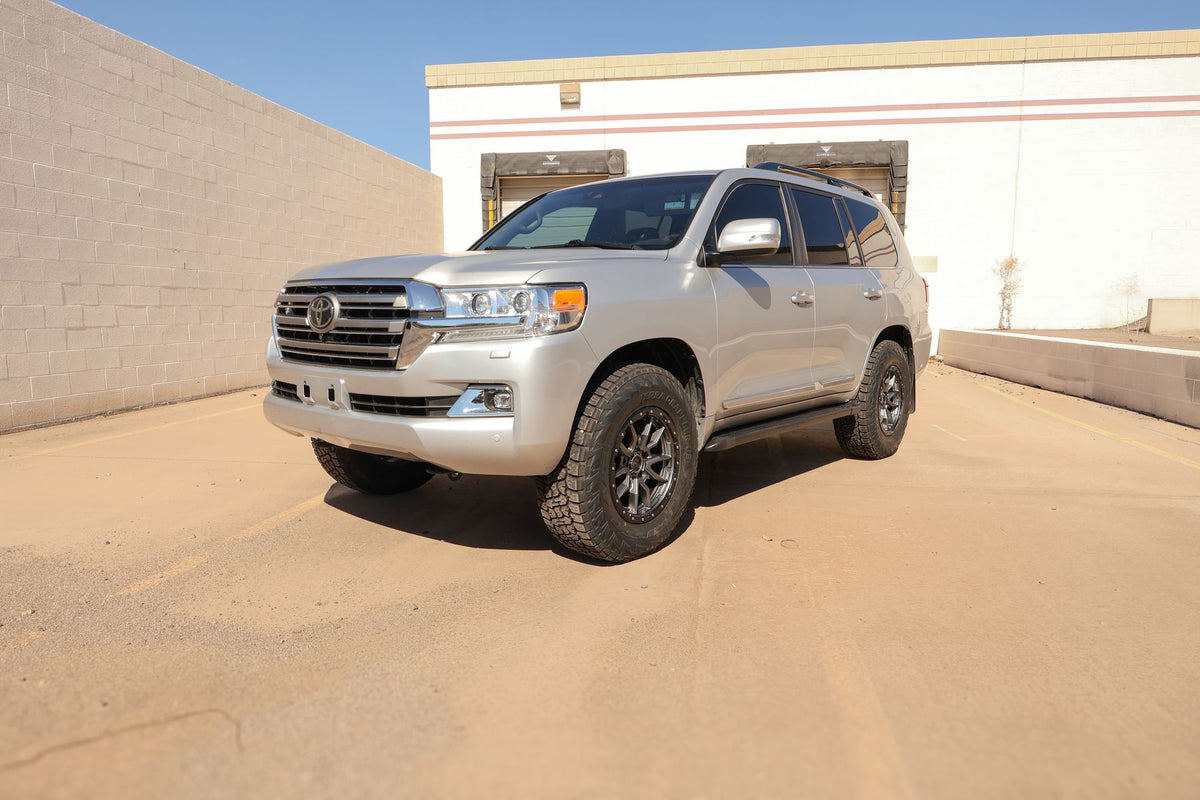 Toyota Land Cruiser LC200 Build