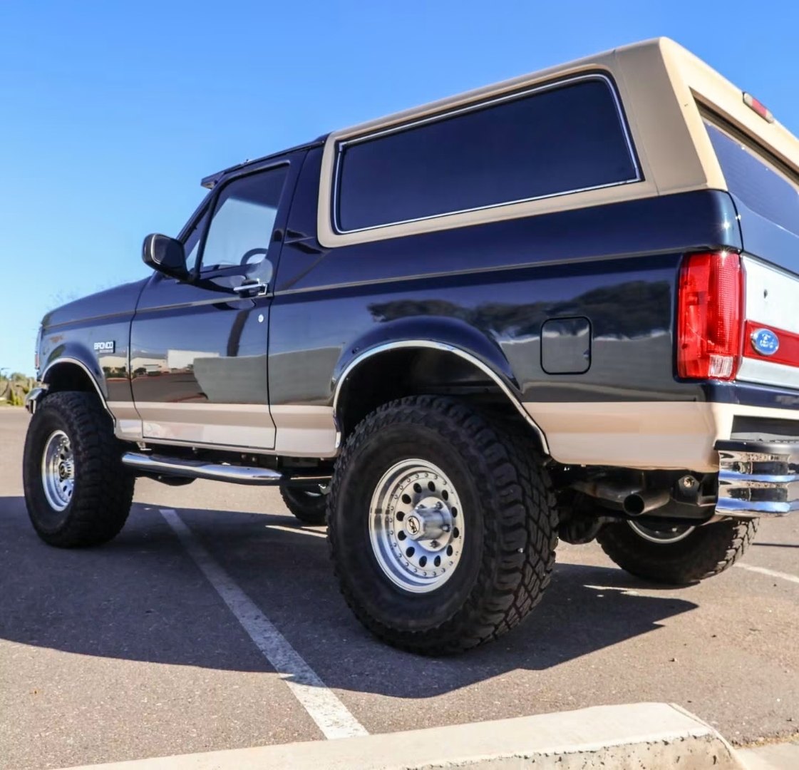 Rear three-quarter view of the two-tone Bronco